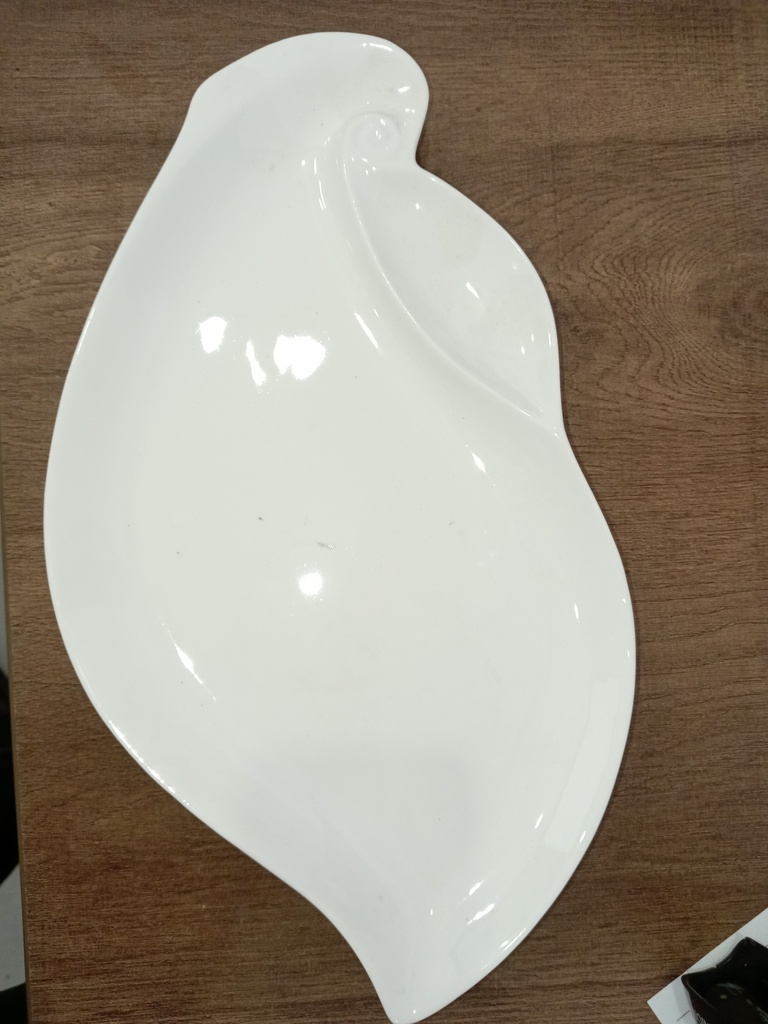 FLOWER PORCELAIN PLATE