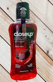 CLOSE UP RED HOT MOUTHWASH 400ML